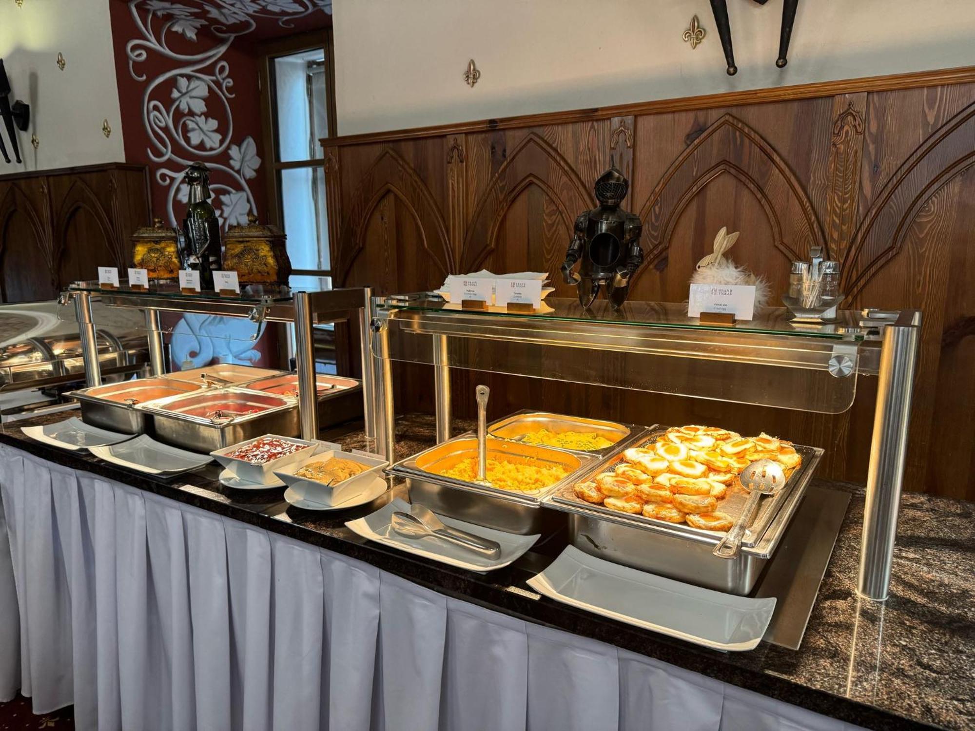 Hotel Grand Viglas Zvolen Luaran gambar